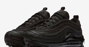 Pin On Papoytsia Nike