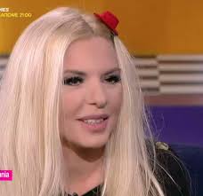 Ο νικος καρβελας, η αρρωστοφοβια, ο γιος της και η χαμηλη τηλεθεαση της εκπομπης. Annita Pania Eytyxws Poy Gnwrisa Ton Karbela Kai Ekana To Paidi Binteo