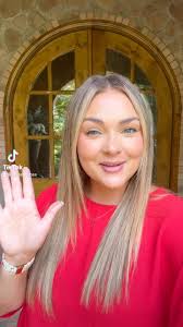 Ellie Combs NWA Realtor