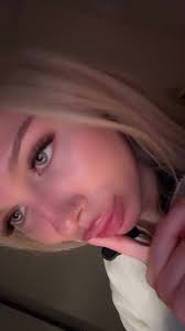 Ieva (@jievullee)’s videos with Gandai