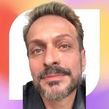 BOA TARDE!!!! Hoje não teremos gira de trabalho, teremos reza e orações ao  vivo por todos, pedindo pela saúde e equilíbrio !!!! Coloquem seus copos  com água, acenda sua vela!! Mandem os