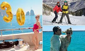 Whitney wolfe herd (born july 1, 1989) is an american entrepreneur. Inside The Life Of Bumble S Queen Bee Whitney Wolfe Herd Daily Mail Online