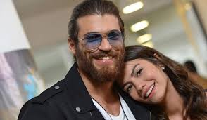 Ünlü oyuncu can yaman sosyal medya hesabından sevgilisi diletta leotta ile fotoğrafını ilk kez takipçileriyle paylaştı. Can Yaman Eski Sevgilisi Demet Ozdemir Hakkinda Konustu Benim Icin Cok Degerli