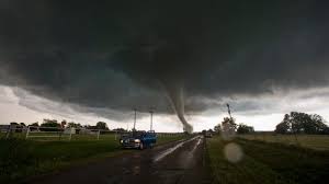 The windstorm is often referred to as a twister, whirlwind or cyclone. Meteorologie Lauschangriff Auf Windhosen Wissen Sz De