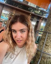 Jamie Looper's Instagram, Twitter & Facebook