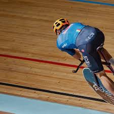 Filippo ganna's easy warmup lap for stage 1 of the 2021 giro d'italia. Filippo Ganna Time Trialing To The Giro Fizik