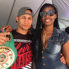Regis prograis with his wife raquel prograis and their children source: Facebook