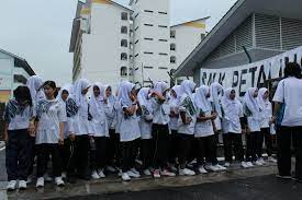 Ini melibatkan sebanyak 298 buah sekolah di seluruh daerah petaling yang ditutup. Institut Pengawas Smk Petaling Beitrage Facebook