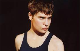 Escucha música de christine and the queens en apple music. Christine And The Queens Girlfriend Ft Dam Funk Track Review