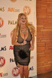 File:Kelly Madison at AVN Awards 2011 (1).jpg - Wikipedia