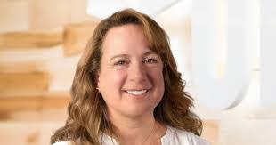 Ashley Radford's Instagram, Twitter & Facebook