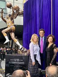 Our hottest video this season. Still Smiling Over Elgin Baylor Statue Dedication Speeches By Bill Withers Kareem Kaj33 Jerry West Stu Lantz Elgin Baylor Los Angeles Lakers Jerry West