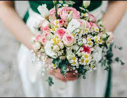 Artikelbeschreibung:unsere künstlichen blumen sind aus bester qualität und dem echten blumen sehr nahe.unsere blumen sind aus seidenblumen. Brautstrauss Tracht Mimi Eden Rose Ranunkeln Kamille Blumenstrauss Hochzeit Brautstrauss Vintage Hochzeit Deko