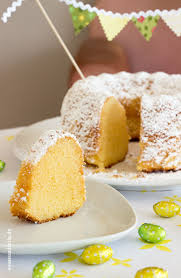 Eierlikorkuchen Weich Fluffig Und Saftig Das Rezept Ist Ganz Einfach Und Schnell Gemacht Ran An D Kuchen Und Torten Eierlikorkuchen Kuchen Rezepte Einfach