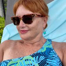 What is the identity of the large bug found in the garden in Manitoba?