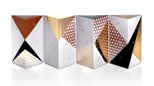 Vous pouvez mentionner plusieurs horaires et périodes (confinement, jours fériés, vacances, etc. Comtesse Du Barry Christmas Coffret And Advent Calendar 2017 On Packaging Of The World Creative Package Design Gallery