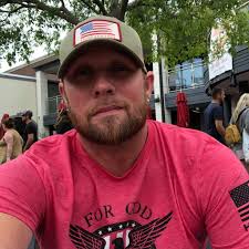 It was so much fun to get to hang out with Josh a little this passed  weekend, I hadnt seen him in forever. As a person he's just such a good  dude.