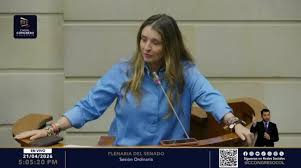 Durante la plenaria del Senado, la candidata Paloma Valencia anunció la  citación a debate de control político para realizar el debate presidencial  con los demás candidatos.