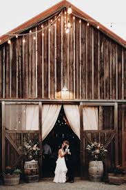 Pin By Sydnee Beal On Husband Wife Barn Wedding Rustic Barn Wedding Barn Wedding Inspiration