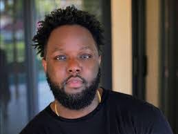 Kelly Curtsinger's Instagram, Twitter & Facebook