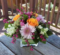 Flower Arrangement With Boronia Flower Arrangements Fresh Flowers Arrangements Floral Design