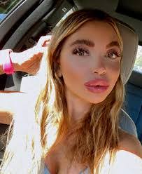 Marisa Bella's Instagram, Twitter & Facebook