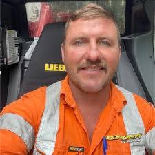 Luke Redman's Instagram, Twitter & Facebook