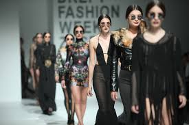 Fit & famous exclusive models naked. Top 10 Young Models To Watch Out For In 2020