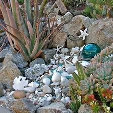 Choosing a beach themed coastal patio design can be very difficult because there are so many paver, furniture, gardening, and style options that can be utilized. 27 Fun And Airy Beach Style Outdoor Living Design Ideas For Your Backyard