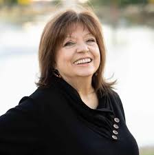 Jesse Loredo's Instagram, Twitter & Facebook