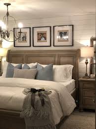 It's been a few years since our diy master bedroom makeover.for several months, i've been itching to make some changes. Pin By Creative Home Decor On Master Bedroom Farmhouse Master Bedroom Master Bedroom Makeover Remodel Bedroom