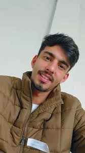 Robert Bonifacio's Instagram, Twitter & Facebook