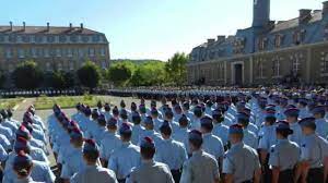 Classe pr�paratoire � l'�cole sp�ciale militaire de saint cyr (1re ann�e) option lettres. Un Lycee Pas Comme Les Autres France Bienvenue