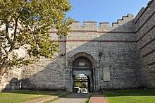 The building of barriers rapidly evolved from the simple mud parapets and. Walls Of Constantinople Wikipedia