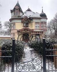 Beautiful Vintage Home Victorian Homes Victorian Style Homes Old Houses