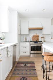 A Classic Cape Cod Home Tour And Interview With Designer Whitney Co Cape Cod House Cape Cod House Interior Cape Cod Interiors