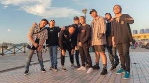 Download lagu tuju 16 baris dan streaming kumpulan lagu tuju 16 baris mp3 terbaru gratis dan mudah dinikmati, video klip detail tuju 16 baris mp3 dapat kamu nikmati dengan cara klik tombol download mp3 di bawah, dan untuk link download lagu tuju 16 baris ada di halaman selanjutnya. Chords For K Clique Warna Tuju Ft Mk Lyric Video