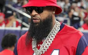 Slim Thug Says Buy Cheap Clothes To Stay Rich; Rappers Look “Gay” Wearing “Gay” Fashion Designers' Brands - Hot 103.9