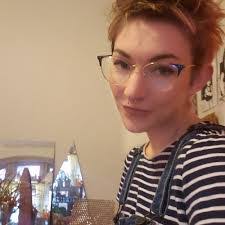 Lynn Wunderlich's Instagram, Twitter & Facebook