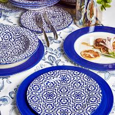 Kütahya 48 parça yemek takımı çeşitleri ile hem aileniz hem de misafirleriniz için şık masalar kurabilirsiniz. Karaca Ege 24 Parca 6 Kisilik Yemek Takimi Karaca