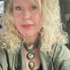 Really impressed with the Curtis Stone press tongs. 2nd item I've bought  from him and they're excellent quality