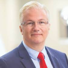 Digitalization is Redefining Manufacturing for the Healthcare Industry