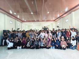 Nasib Terkatung-katung, Calon PMI ke Korsel Demo ke Kementerian..KP2MI.  Hari ini 06 Oktober 2025, sebanyak 5000 lebih calon pekerja migran (CPMI)  menuntut percepatan keberangkatan ke Korea Selatan. Mereka mendesak KP2MI  menuntaskan proses