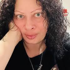 Glynnis Kelly's Instagram, Twitter & Facebook