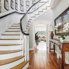12 Best Staircase Decorating Ideas for a Styled Look - Decorilla Online  Interior Design