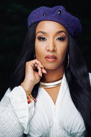 Anna Crawley's Instagram, Twitter & Facebook