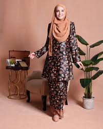 Jom buat pola blouse suri dan potong sekali. Baju Kurung Pahang Batik Arima Topaz Black Muslimahclothing Com