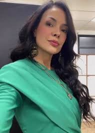 Michelle Martins compartilha bastidores das gravações de Reis — A  Consequência