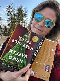 A bunch of manga and a new reading buddy are out