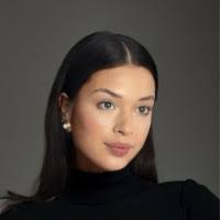 Eliza Finn's Instagram, Twitter & Facebook